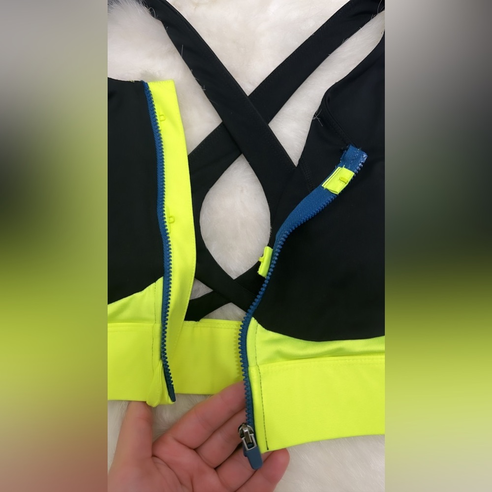 Fabletics Sport Bra - Picture 3 of 6